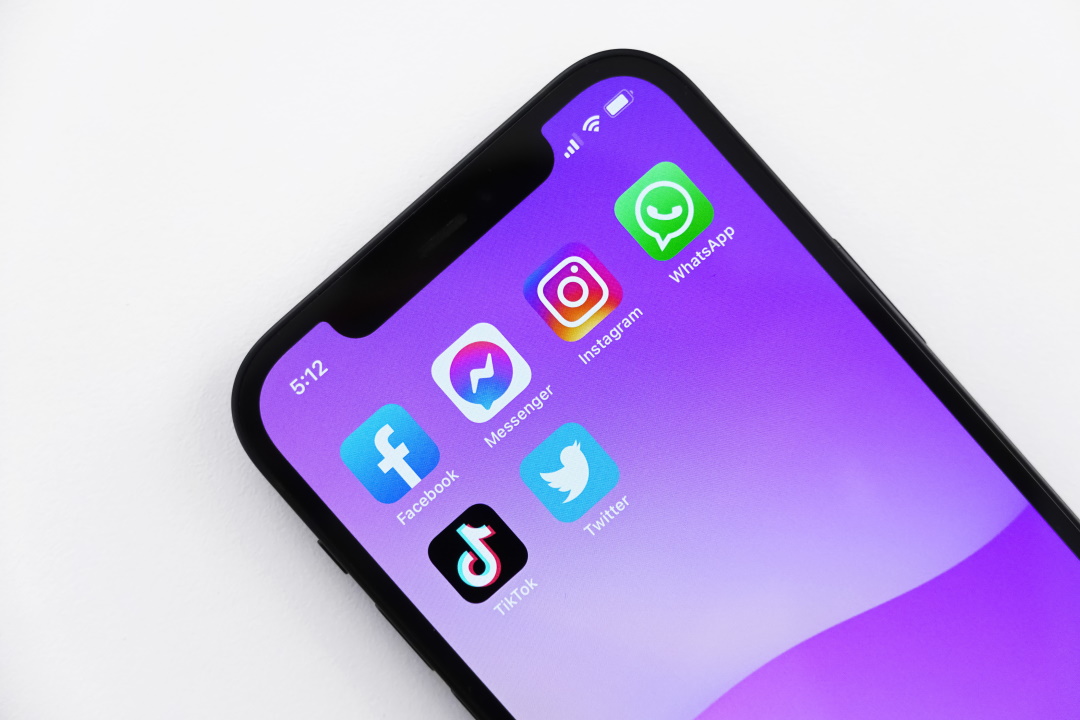 #Theology: Social Media, Scripture, and the Local Church